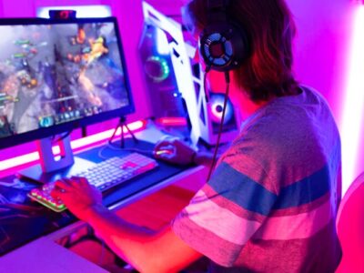 Investieren in Online-Unterhaltung: Aussichten und Risiken