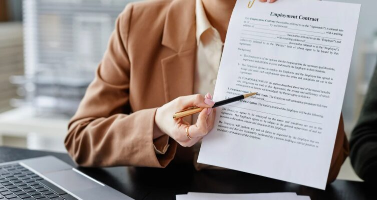 Rücktritt vom Arbeitsvertrag vor Arbeitsbeginn – Geht das wirklich so einfach?