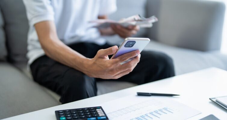 Was sind Versorgungsbezüge? Alles, was Sie über Steuern, Freibeträge und Anspruch wissen müssen