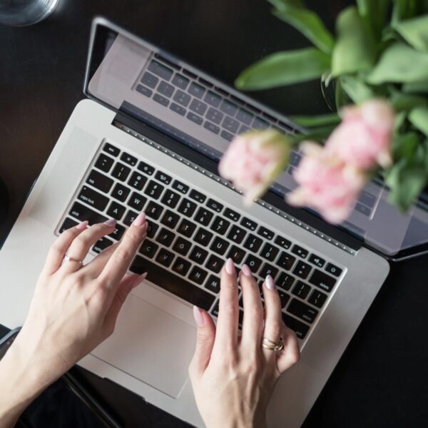 Top 5 Gründe, einen Ghostwriter für die Bachelorarbeit zu beauftragen