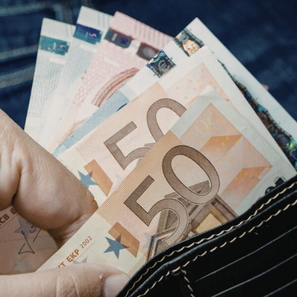 Alexander Schütz Vermögen