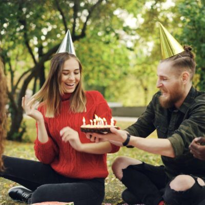 Darf ich auf einen Geburtstag wenn ich krankgeschrieben bin
